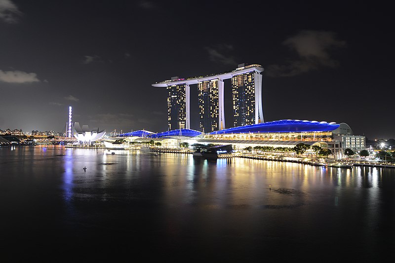 File:Marina Bay Sands, Singapore, at night - 20140826.jpg