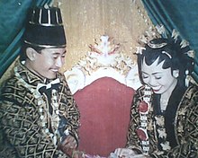 Javanese Wedding MarriageCulture Java Indonesia.jpg