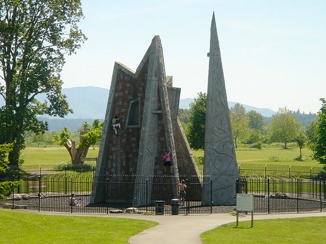 Climbing rock in Marymoor Park 47°39′51.49″N 122°6′41.26″W / 47.6643028°N 122.1114611°W / 47.6643028; -122.1114611 (Climbing rock in Marymoor Park)