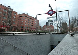 Metro de Madrid - Ventilla 01.jpg