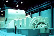 原子力発電所の蒸気タービン発電機の例（米国NRCの画像）