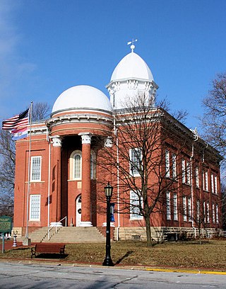 <span class="mw-page-title-main">Moniteau County Courthouse Square</span> Historic district in Missouri, United States