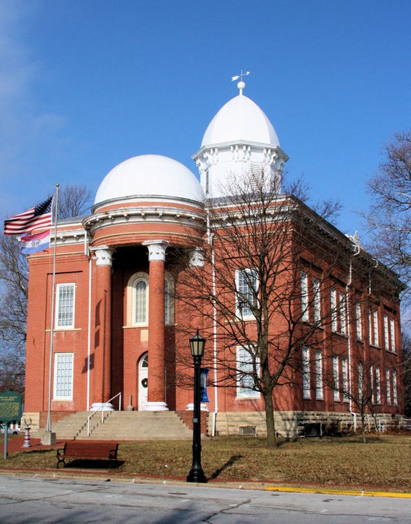 The Moniteau County Courthouse in California