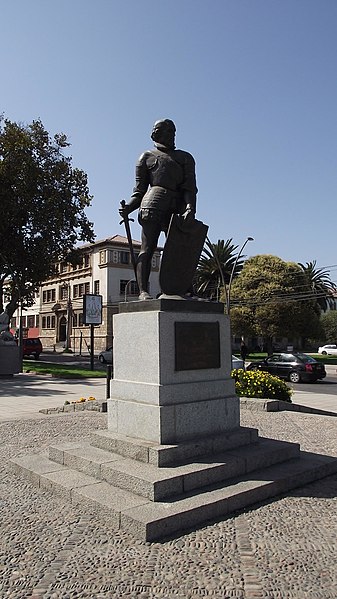 File:Monumento a Francisco de Aguirre - panoramio.jpg