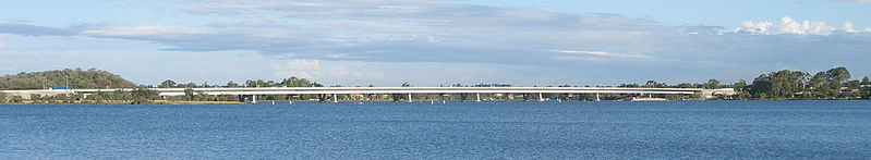 File:Mount Henry Bridge, April 2006.JPG