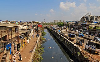Mumbai 03-2016 50 Dharavi near Mahim Junction.jpg