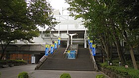 武蔵野総合体育館正面入口