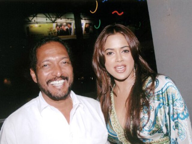 Nana Patekar and Sameera Reddy at the premiere of Taxi No. 9211 in 2006.