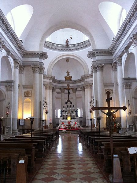 File:Nave and sanctuary of Il Redentore.jpg