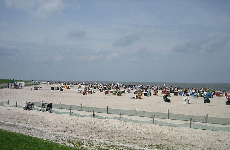 File:Neuharlingersiel-strand.JPG