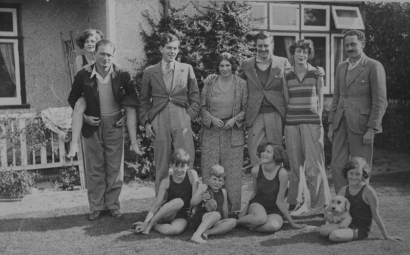 File:Ngaio Marsh with Rhodes and Plunket families.jpg