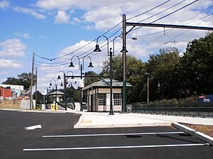 Olney SEPTA Kereta api Regional Station.jpg