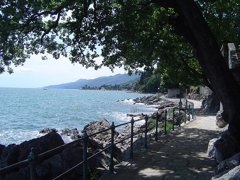 File:Opatija 2006 - panoramio.jpg