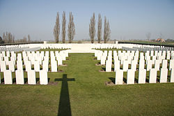 Passchendaele New British Cemetery: Geschiedenis, Graven, Externe link