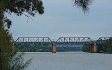 The railway bridge, to the north of the Victoria Bridge, operational from 1907 Penrith Australia.jpg