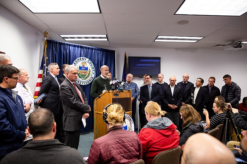 File:Pittsburgh synagogue shooting Governor Wolf Gives Remarks Regarding Pittsburgh Shooting and Participates in Vigil (44678100105).jpg