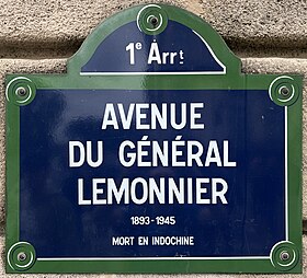 Voir la plaque.