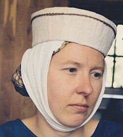 Portrait of costumed medieval woman of good orientation in Netherlands.jpg