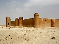 Qasr al-Hayr al-Sharqi, Walls and towers, Syria.jpg