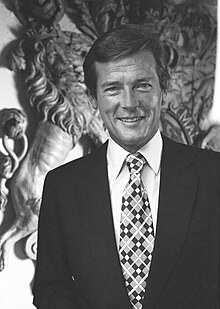 Roger Moore (1973)