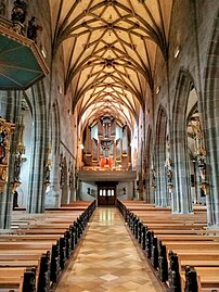 La nef de l'église Sainte-Croix (Kapellenkirche).