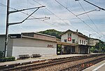 Thumbnail for File:SBB Historic - F 122 00833 009 - Reiden Stationsgebaeude Bahnseite.jpg