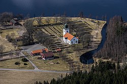 Sandhems kyrka från luften.jpg