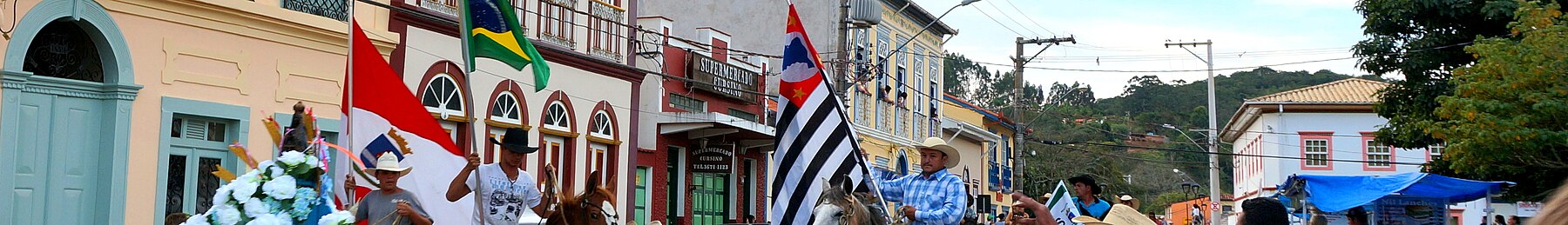 Sao luiz paraitinga pilgrimsfärd banner.JPG