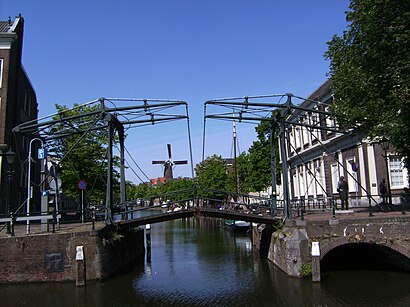 Hoe gaan naar Korte Havenbrug met het openbaar vervoer - Over de plek