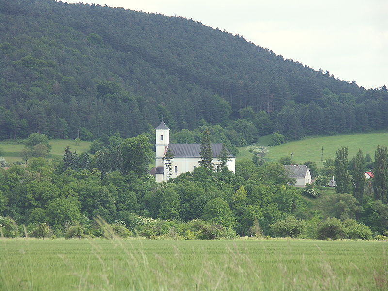 File:Slovakia Hradok kostol.JPG