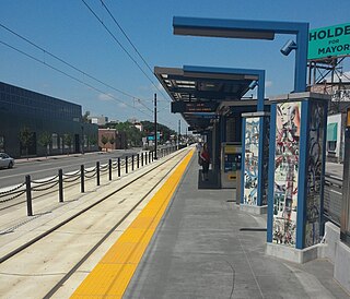 <span class="mw-page-title-main">Snelling Avenue station</span> Light rail and bus rapid transit station in Saint Paul, Minnesota