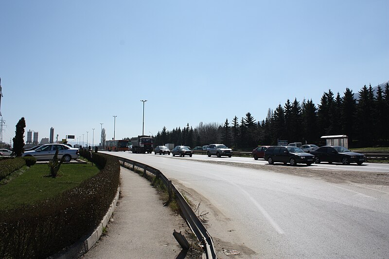 File:Sofia ringroad in front of National historic museum 20090405 007.JPG