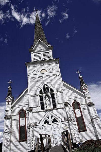 File:StEugenesChurch- CarnbrookBC1.jpg