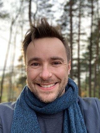 <span class="mw-page-title-main">Stian Barsnes-Simonsen</span> Norwegian actor and television presenter
