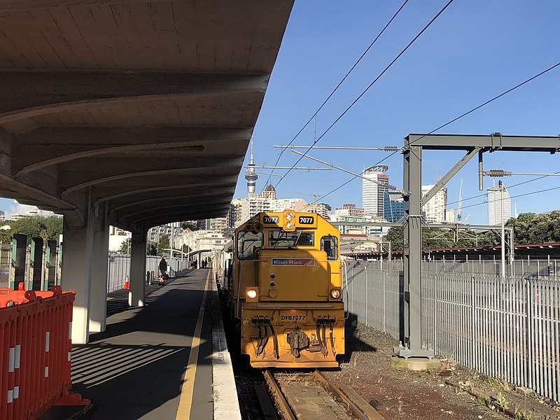 File:Strand Station, Auckland, showing the section of the concrete canopy, which escaped demolition in 2011.jpg