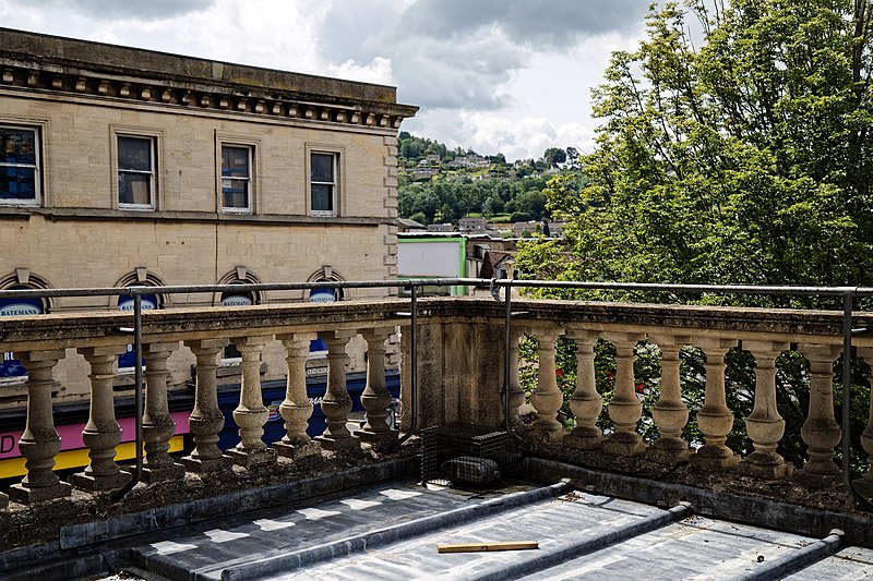 File:Stroud Subscription Rooms balustrade view 02.jpg