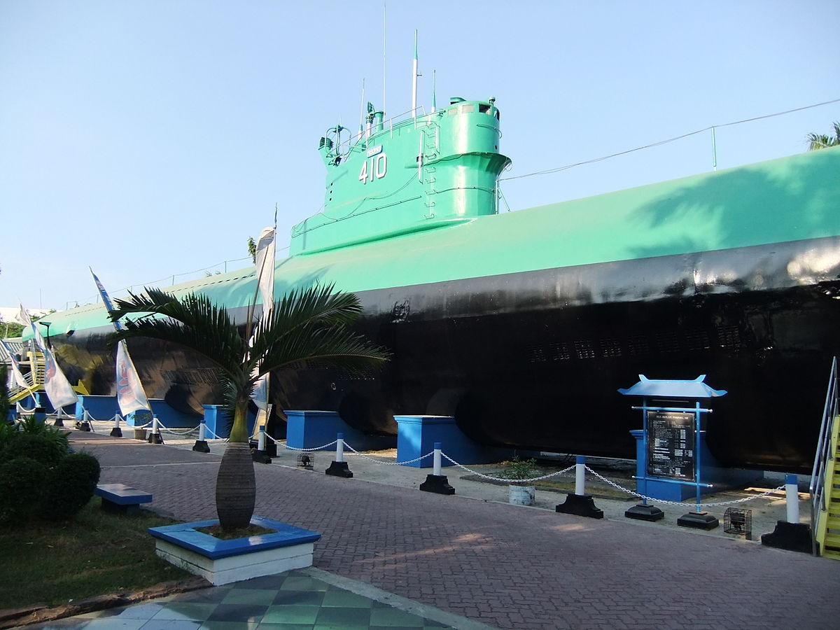 surabaya submarine