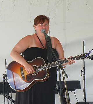 <span class="mw-page-title-main">Suzie Vinnick</span> Musical artist