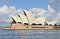 シドニー・オペラハウス オーストラリア、シドニー 2006年にロッジアが追加された（写真右下）