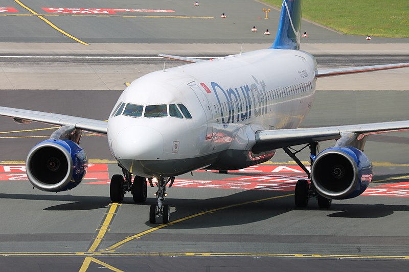 File:TC-OBM Airbus A320-200 Onur Air DUS 2018-04-28 (21) (40121731470).jpg