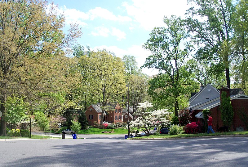 File:Tara - Leeway Heights, Arlington, VA 22205, USA - panoramio (10).jpg