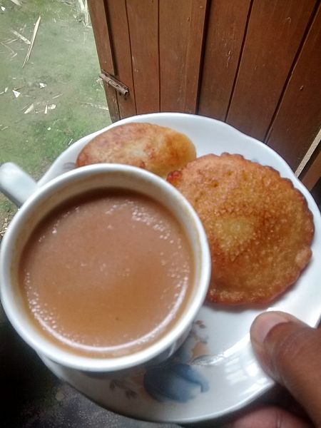 File:Tea and Malpua.jpg