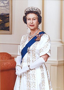 Perché la regina Elisabetta è stata così tanto amata dal suo popolo e in  tutto il mondo? Cosa ha rappresentato il suo lungo regno? - RSI  Radiotelevisione svizzera