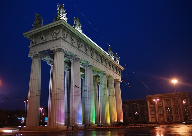 Геи и лесбиянки промаршировали по Петербургу мирно. Никто не задержан
