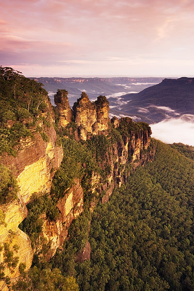 The Three Sisters sandstone rock formation, one of the region's best-known attractions