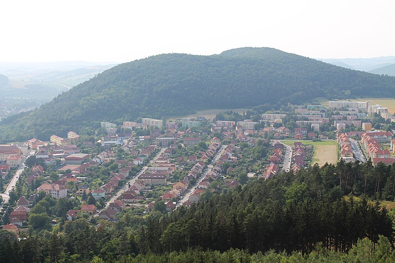 File:Tišnov, rozhledna na Klucanině (2013-07-14; 16).jpg