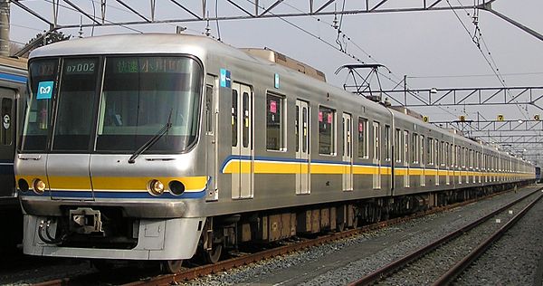 07 series set in original Yurakucho Line colour scheme at Kotesashi Depot, February 2007