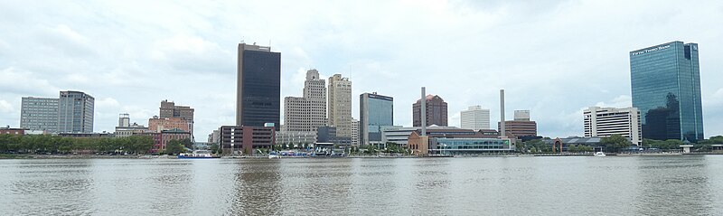 File:Toledo, Ohio Skyline, July 2022.jpg