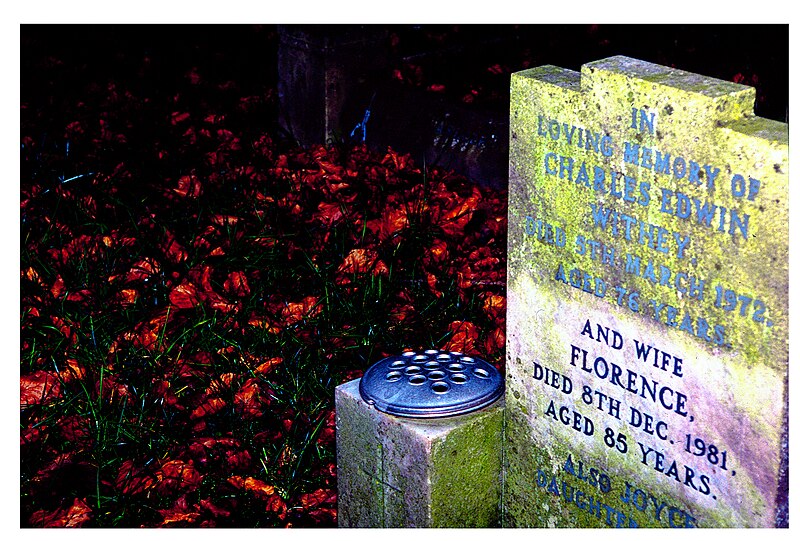 File:Tombs, Saint Mary cemetery by night, Bath.jpg