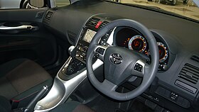 Toyota Auris 1003.jpg